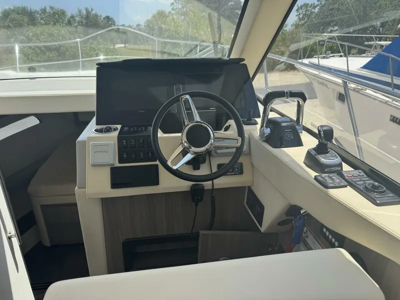 Slide: The Image of Regal 38 XO 2021 - 9