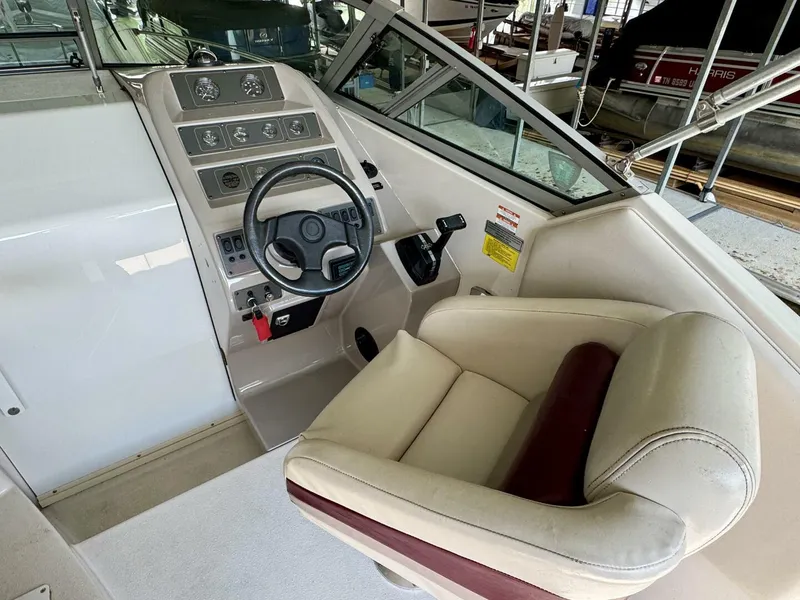 Slide: The Image of Chaparral Signature 27 Cabin Cruiser 1994 - 16