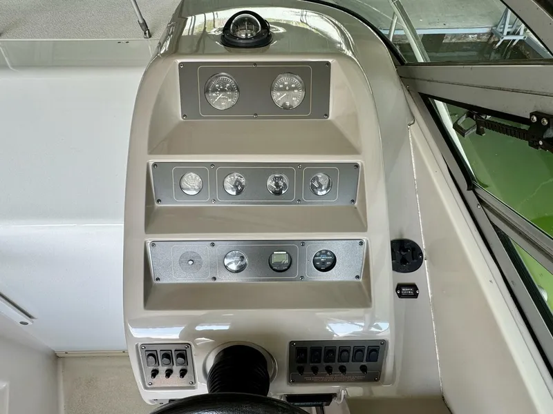 Slide: The Image of Chaparral Signature 27 Cabin Cruiser 1994 - 18