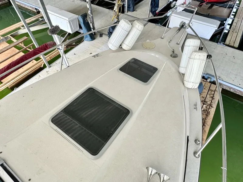 Slide: The Image of Chaparral Signature 27 Cabin Cruiser 1994 - 27