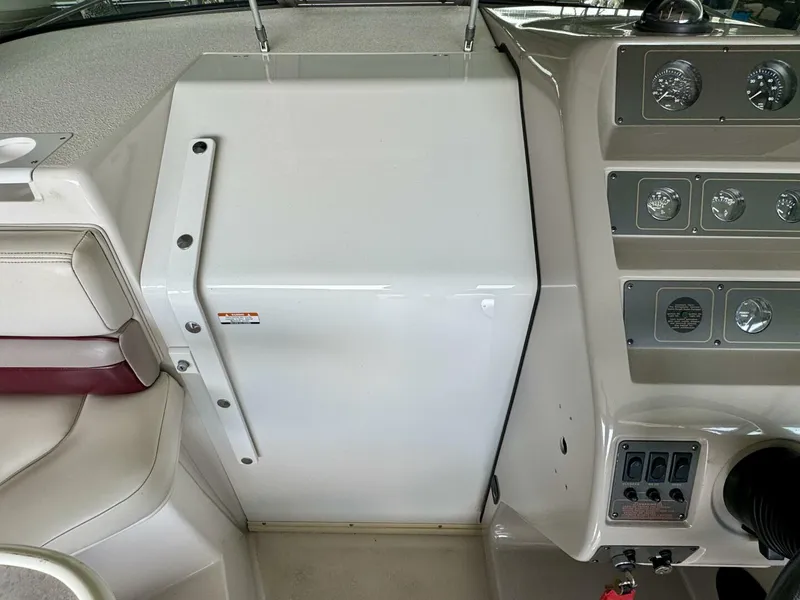 Slide: The Image of Chaparral Signature 27 Cabin Cruiser 1994 - 36