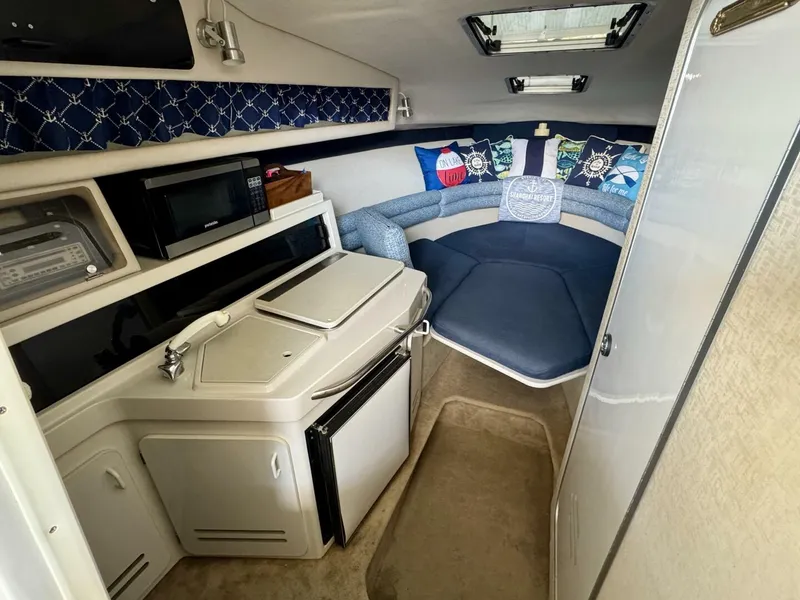 Slide: The Image of Chaparral Signature 27 Cabin Cruiser 1994 - 37