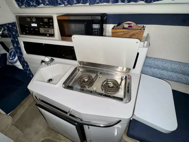 Slide: The Image of Chaparral Signature 27 Cabin Cruiser 1994 - 43