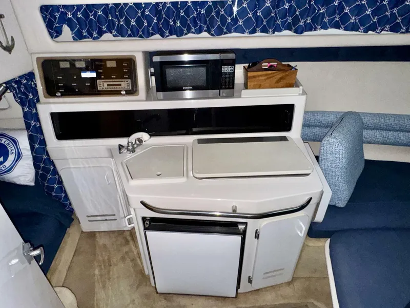 Slide: The Image of Chaparral Signature 27 Cabin Cruiser 1994 - 49