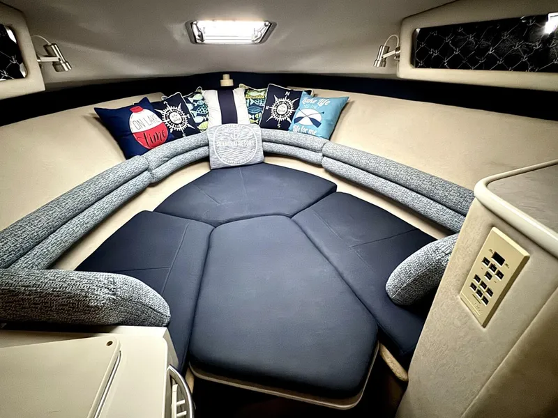 Slide: The Image of Chaparral Signature 27 Cabin Cruiser 1994 - 51