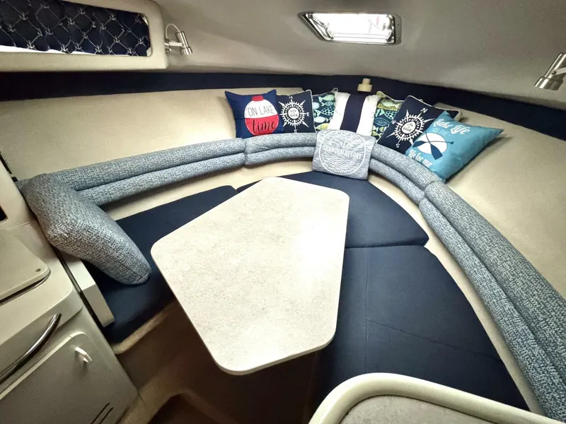 Slide: The Image of Chaparral Signature 27 Cabin Cruiser 1994 - 52