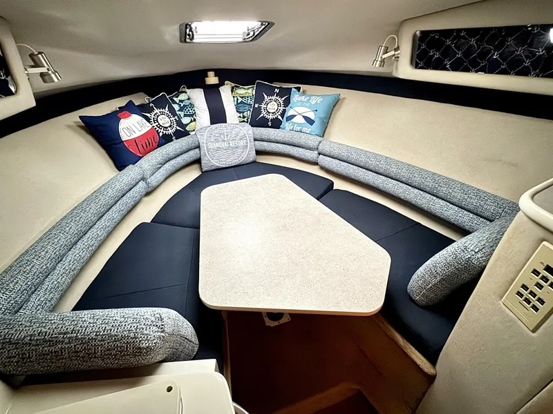 Slide: The Image of Chaparral Signature 27 Cabin Cruiser 1994 - 54