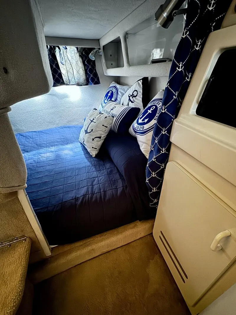 Slide: The Image of Chaparral Signature 27 Cabin Cruiser 1994 - 59