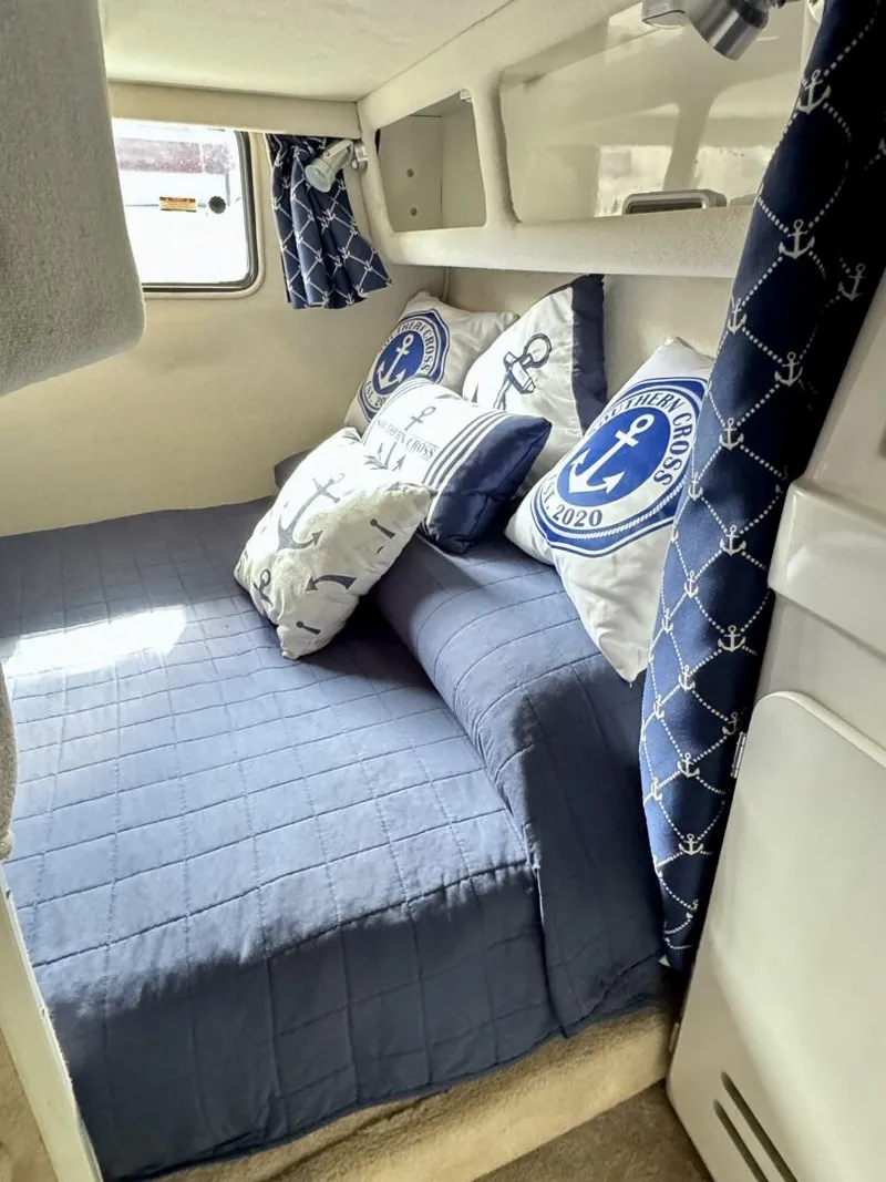 Slide: The Image of Chaparral Signature 27 Cabin Cruiser 1994 - 60