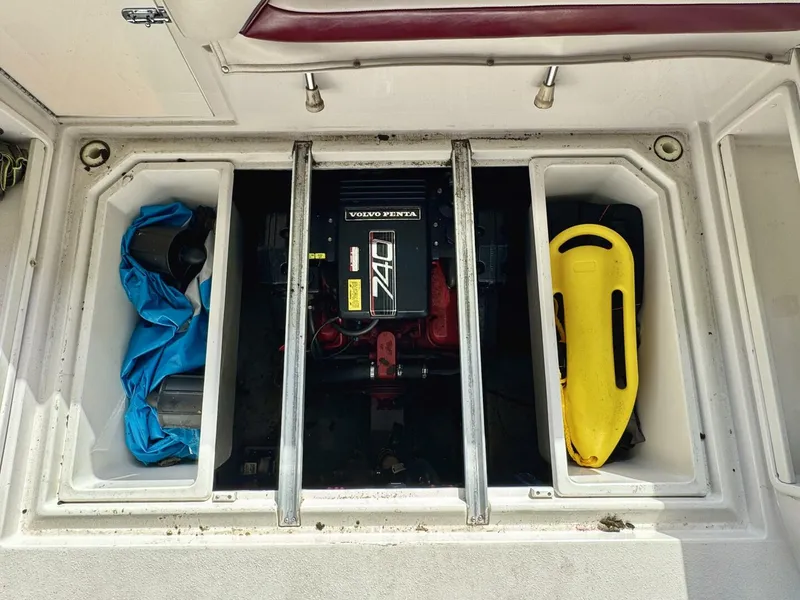 Slide: The Image of Chaparral Signature 27 Cabin Cruiser 1994 - 77