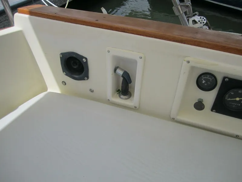 Slide: The Image of Island Packet 1987 - 12