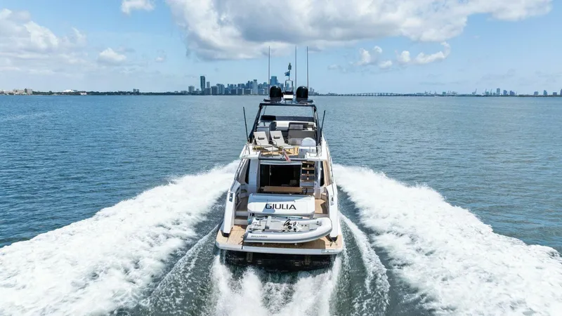 Slide: The Image of Ferretti 670 2023 - 12