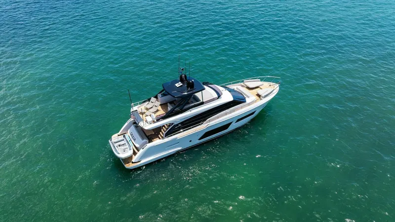 Slide: The Image of Ferretti 670 2023 - 17