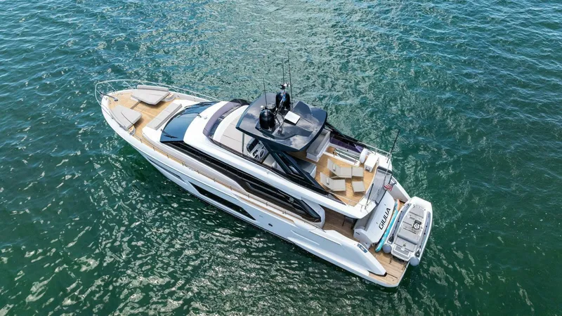 Slide: The Image of Ferretti 670 2023 - 19