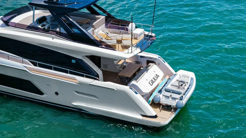 Slide: The Image of Ferretti 670 2023 - 25
