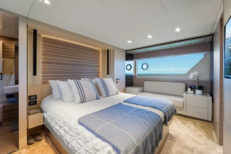 Slide: The Image of Ferretti 670 2023 - 66
