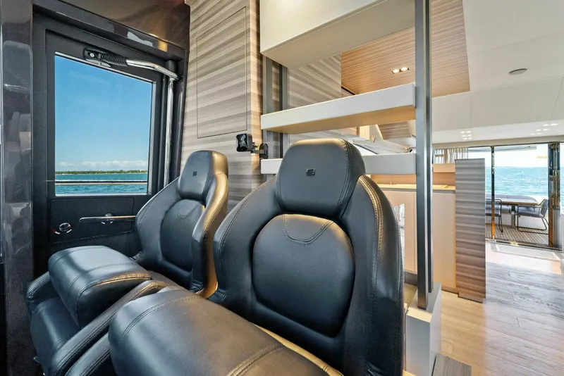 Slide: The Image of Ferretti 670 2023 - 78