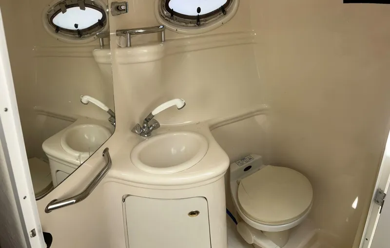 Slide: The Image of Sea Ray 260 Sundancer 2001 - 13