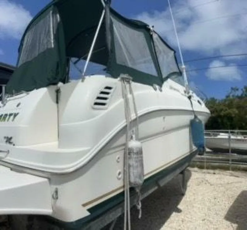 Slide: The Image of Sea Ray 260 Sundancer 2001 - 4