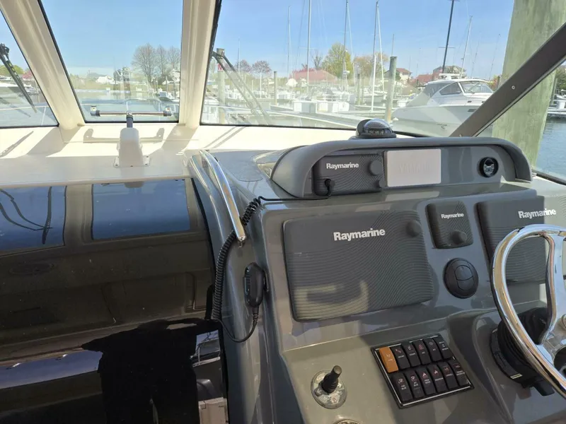 Slide: The Image of Pursuit 345 Offshore 2013 - 17