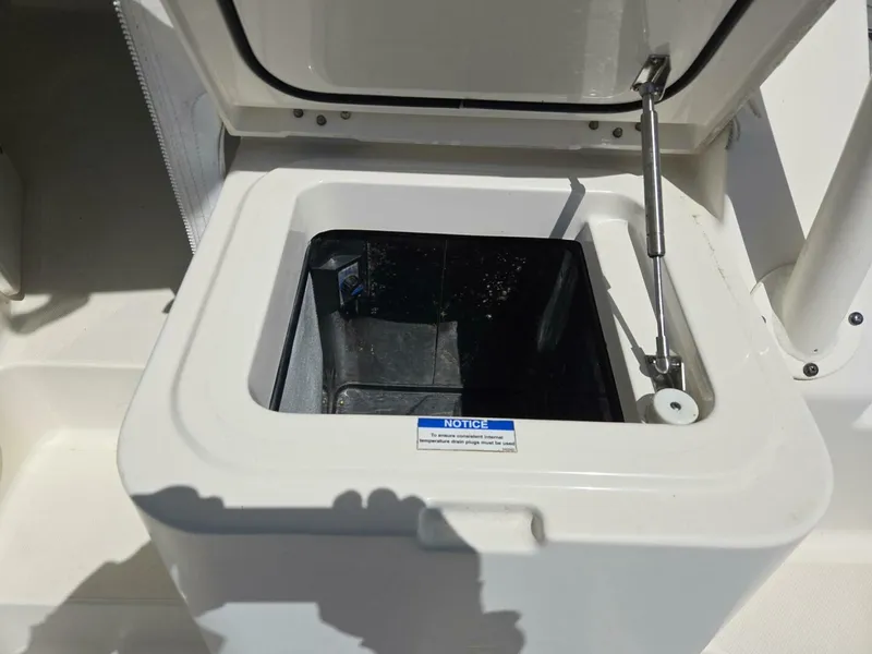 Slide: The Image of Pursuit 345 Offshore 2013 - 35