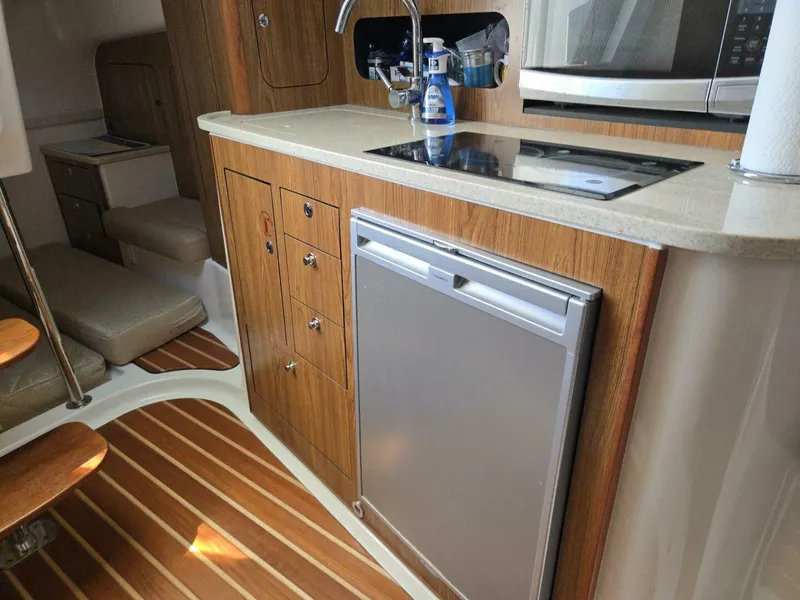 Slide: The Image of Pursuit 345 Offshore 2013 - 37