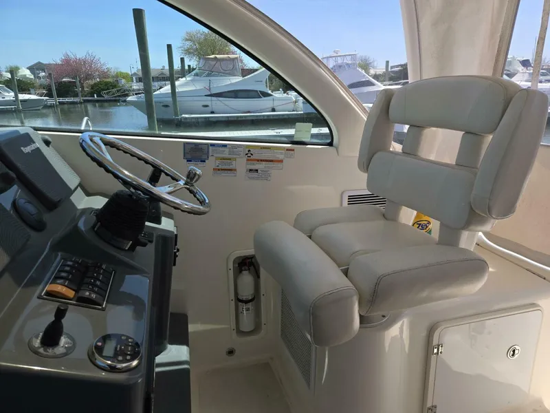 Slide: The Image of Pursuit 345 Offshore 2013 - 39