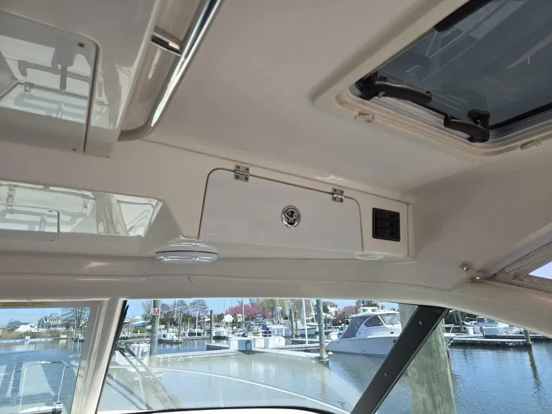 Slide: The Image of Pursuit 345 Offshore 2013 - 6