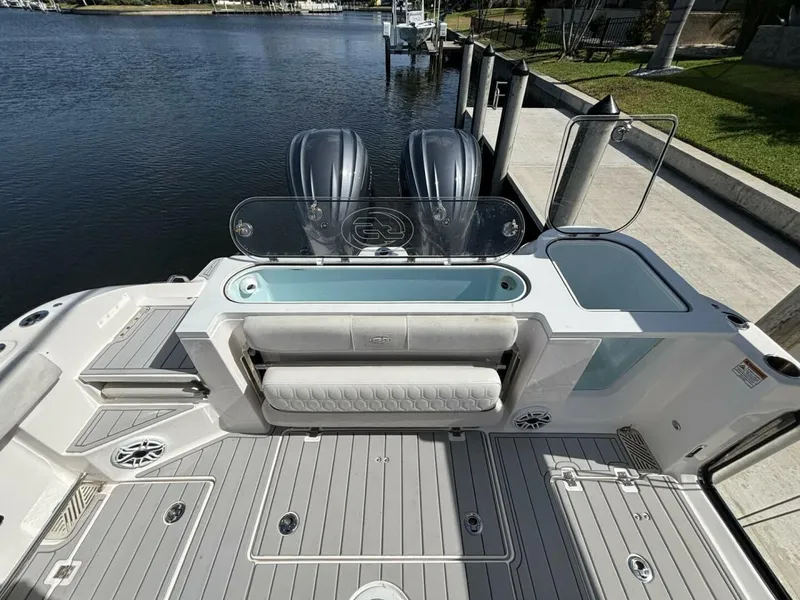 Slide: The Image of Sea Fox 328 Commander 2023 - 3