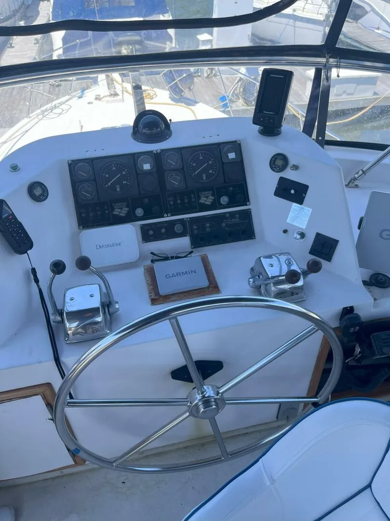 Slide: The Image of Jefferson 43 Sundeck 1990 - 14