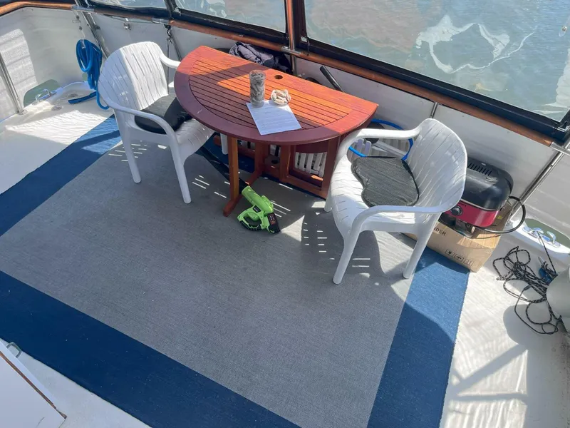 Slide: The Image of Jefferson 43 Sundeck 1990 - 19