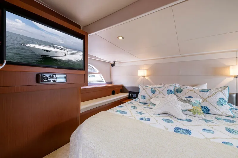 Slide: The Image of Beneteau Gran Turismo 44 2014 - 19
