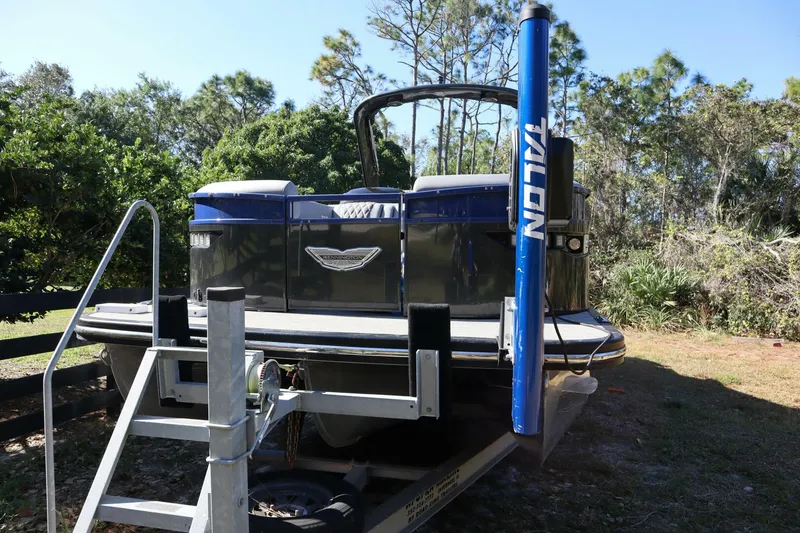 Slide: The Image of Bennington RX25 Sport 2021 - 13
