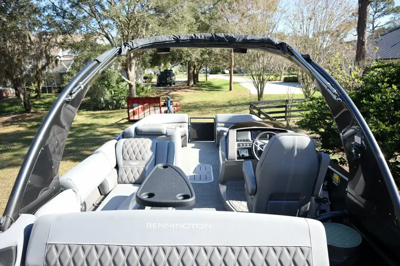 Slide: The Image of Bennington RX25 Sport 2021 - 28
