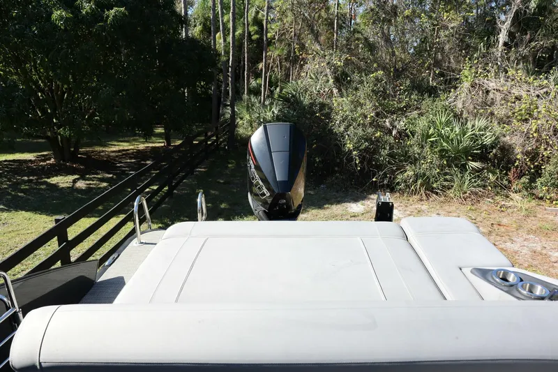 Slide: The Image of Bennington RX25 Sport 2021 - 29