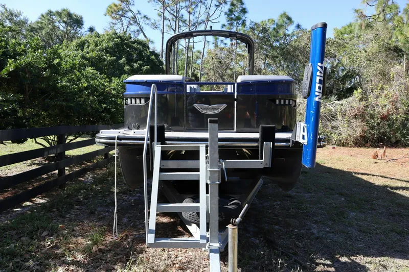 Slide: The Image of Bennington RX25 Sport 2021 - 30