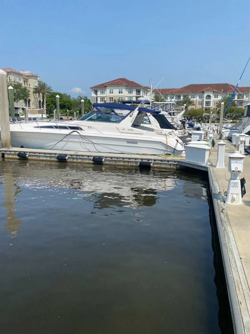The Image of Sea Ray 440 Sundancer 1993 - 0