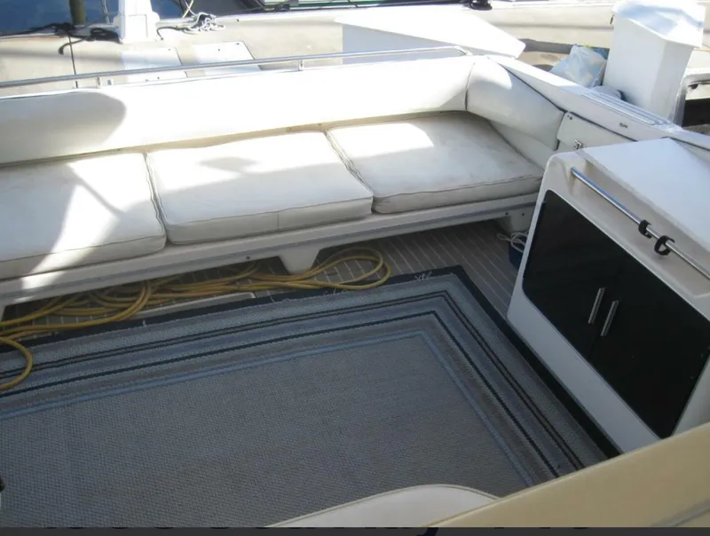 Slide: The Image of Sea Ray 440 Sundancer 1993 - 10
