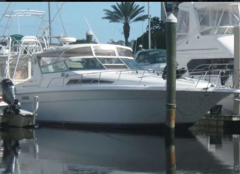 Slide: The Image of Sea Ray 440 Sundancer 1993 - 26