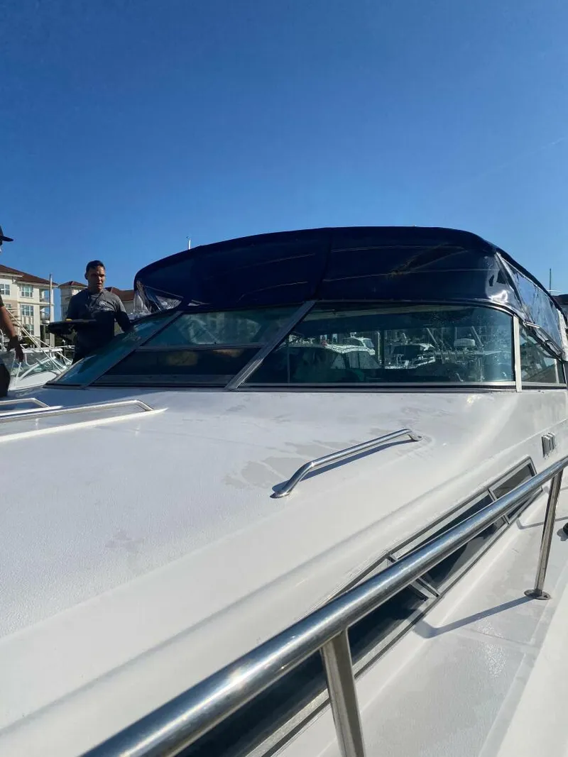 Slide: The Image of Sea Ray 440 Sundancer 1993 - 42