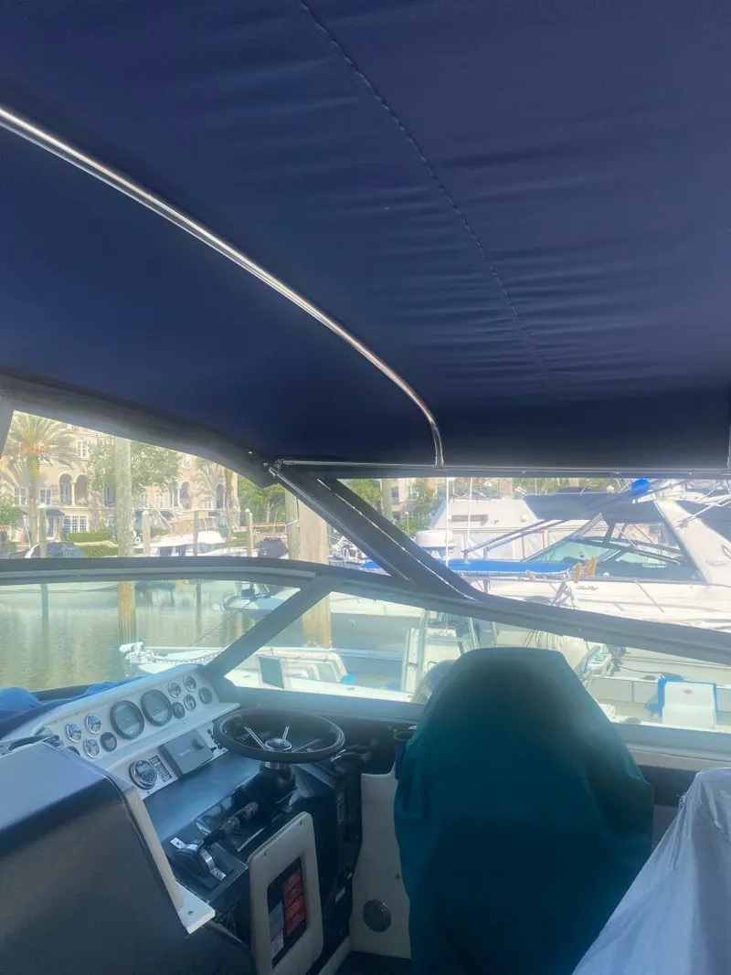 Slide: The Image of Sea Ray 440 Sundancer 1993 - 43