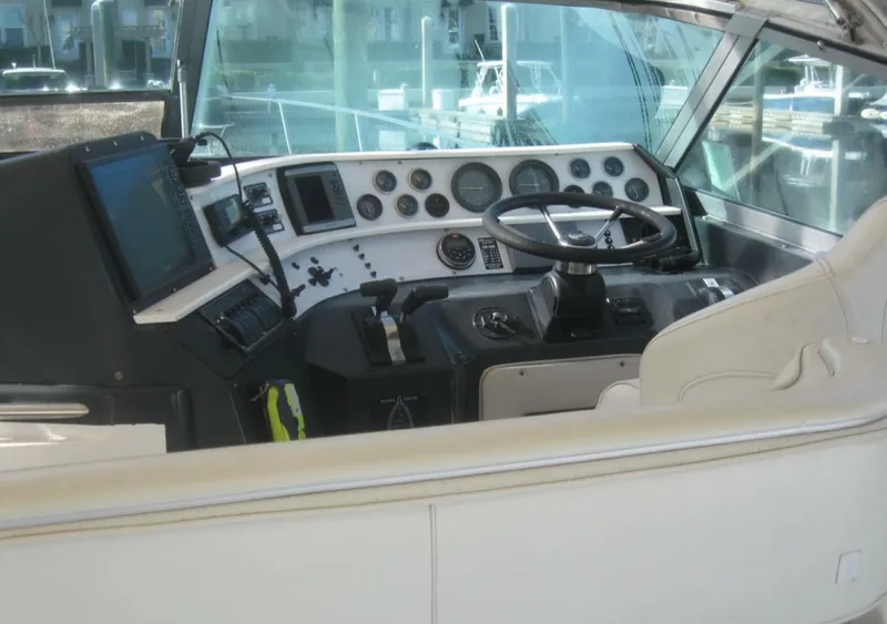 Slide: The Image of Sea Ray 440 Sundancer 1993 - 8