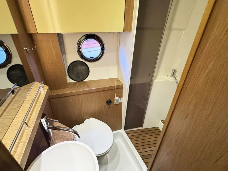 Slide: The Image of Beneteau Gran Turismo 44 2015 - 10