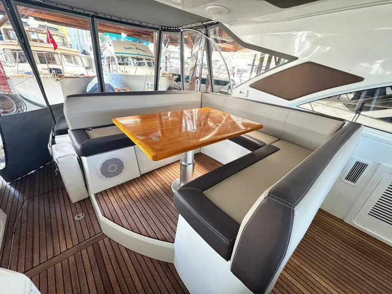 Slide: The Image of Beneteau Gran Turismo 44 2015 - 17