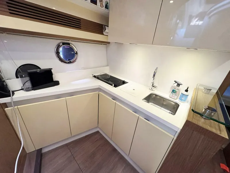 Slide: The Image of Beneteau Gran Turismo 44 2015 - 6