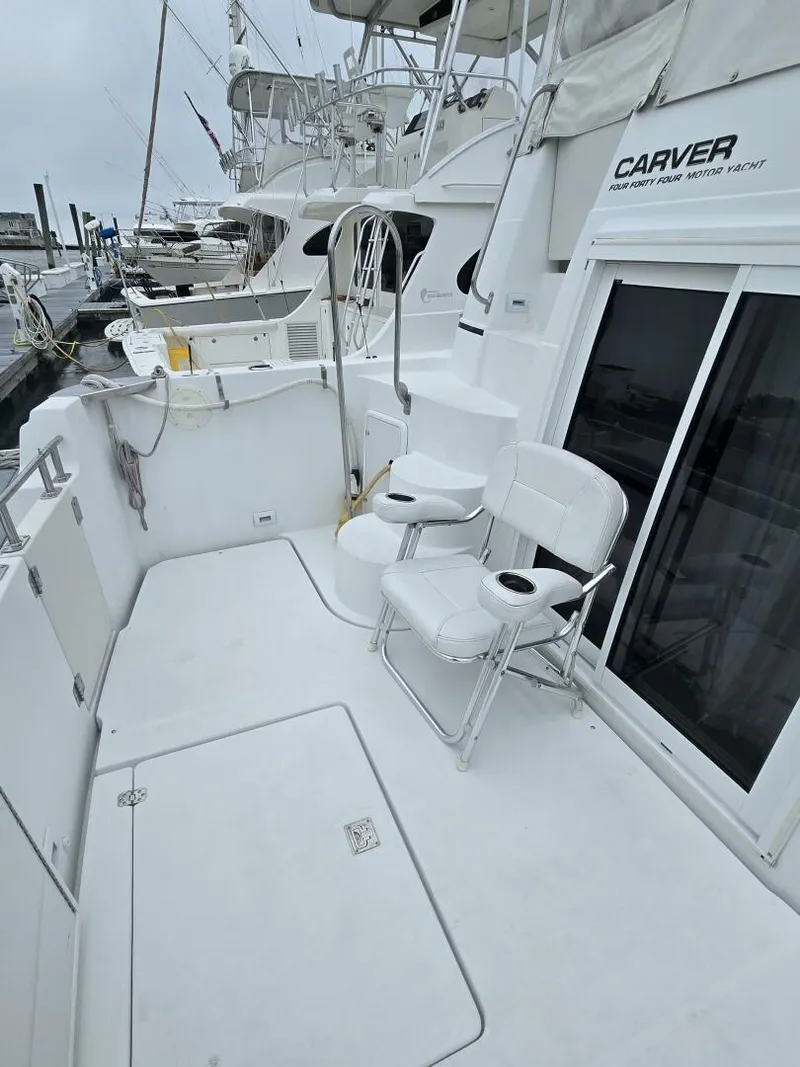 Slide: The Image of Carver Yachts 444 Cockpit Motor Yacht 2002 - 11