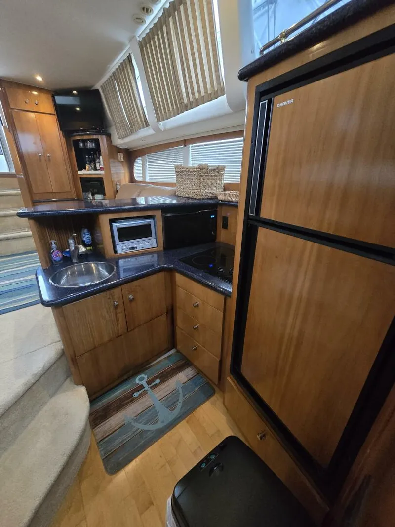 Slide: The Image of Carver Yachts 444 Cockpit Motor Yacht 2002 - 31