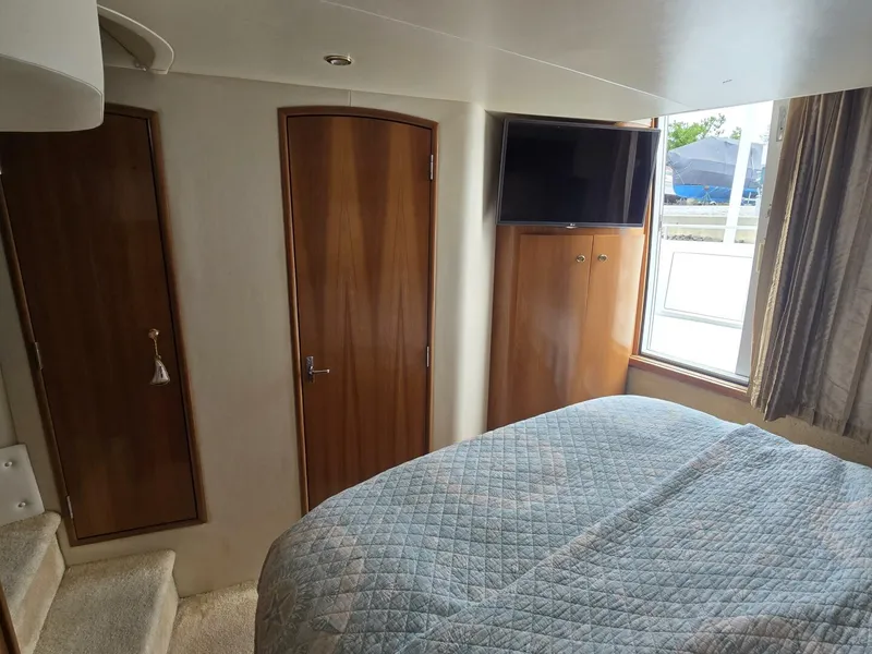 Slide: The Image of Carver Yachts 444 Cockpit Motor Yacht 2002 - 33