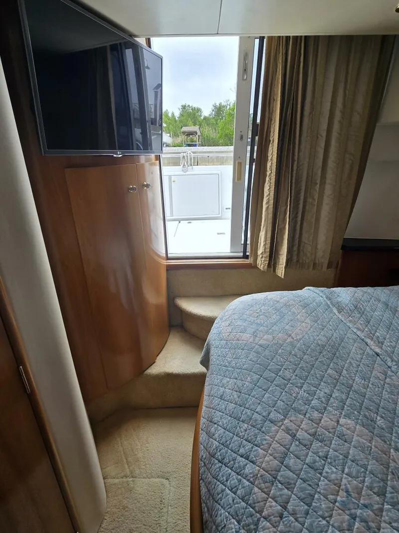 Slide: The Image of Carver Yachts 444 Cockpit Motor Yacht 2002 - 39