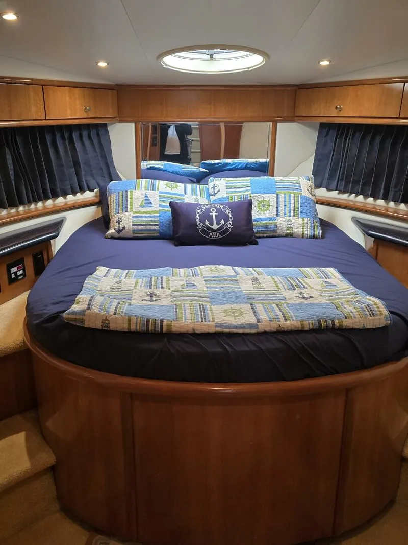 Slide: The Image of Carver Yachts 444 Cockpit Motor Yacht 2002 - 48